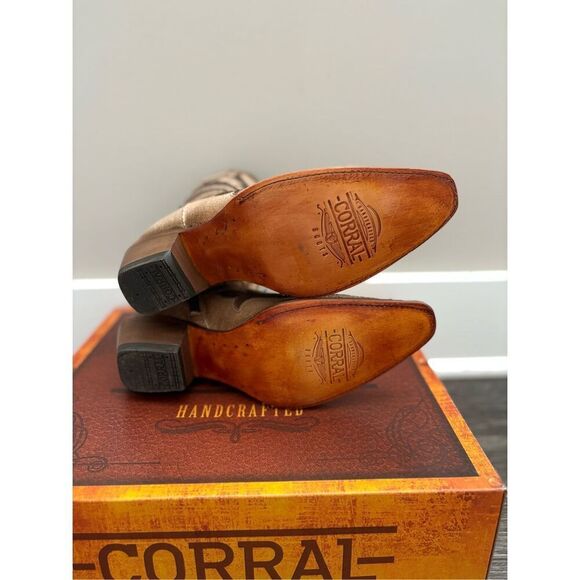 NIB Corral Bone/Brown Inlay & Embroidery Ankle Boot Size 7.5 - Picture 6 of 9